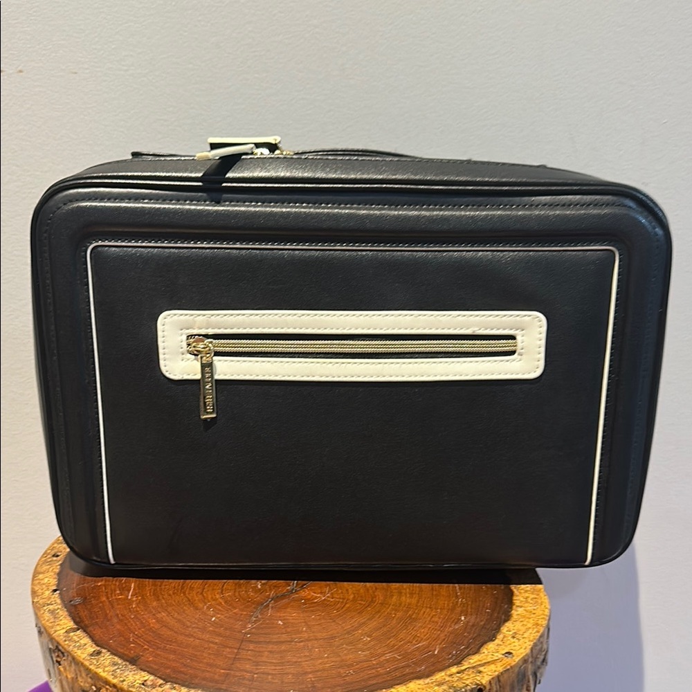 Estee Lauder Extra Large Black and White Cosmetic Bags with Front Pocket Handle